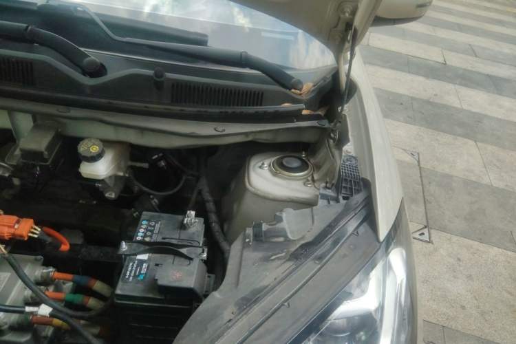 Used Wuling Bingo 2023 203km Light Edition Engine Bay Left