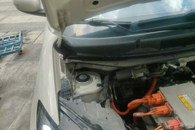 Used Wuling Bingo 2023 203km Light Edition Engine Bay Right