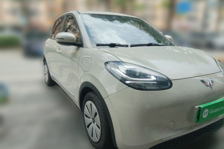 Used Wuling Bingo 2023 203km Light Edition Front Right 45 Deg