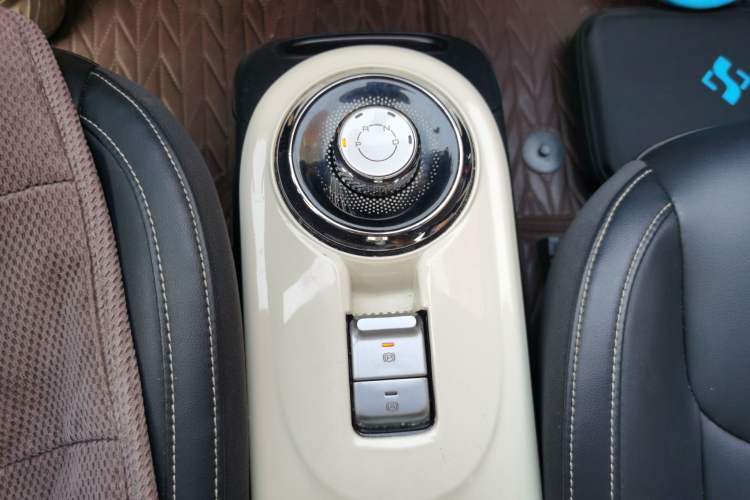 Used Wuling Bingo 2023 410 km Lingxi Deluxe Edition Gear Lever