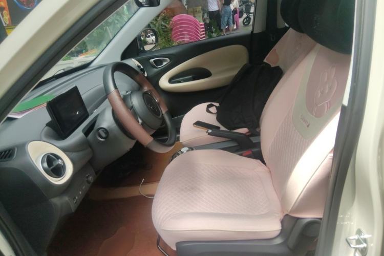 Used Wuling Bingo 2023 203km Light Edition Left Front Seat