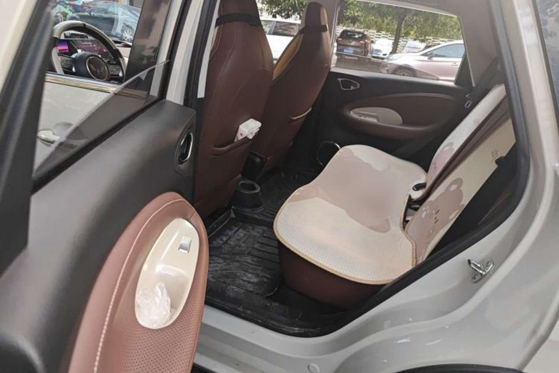 Used Wuling Bingo 2023 333 km Lingxi Connected+ Version Left Rear Seat