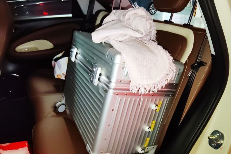 Used Wuling Bingo 2023 333 km Lingxi Connected+ Version Left Rear Seat
