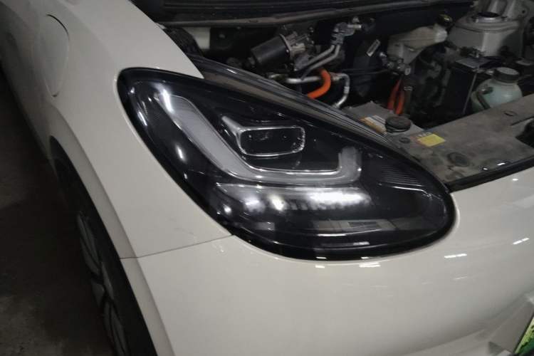 Used Wuling Bingo 2023 333 km Enjoyment Version Right Front Headlight