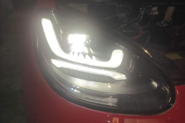 Used Wuling Bingo 2023 410 km Lingxi Deluxe Edition Right Front Headlight