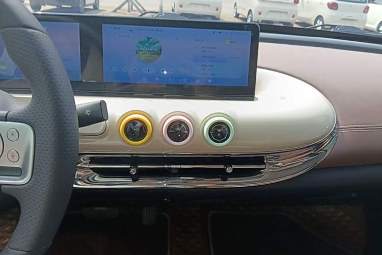 Used Wuling Bingo 2023 333 km Lingxi Connected Version Audio And AC Panel