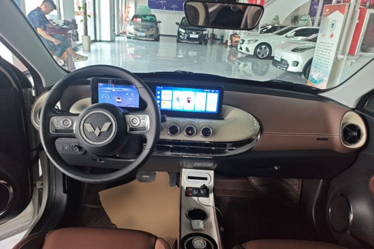 Used Wuling Bingo 2023 203km Comfort Edition Center Console