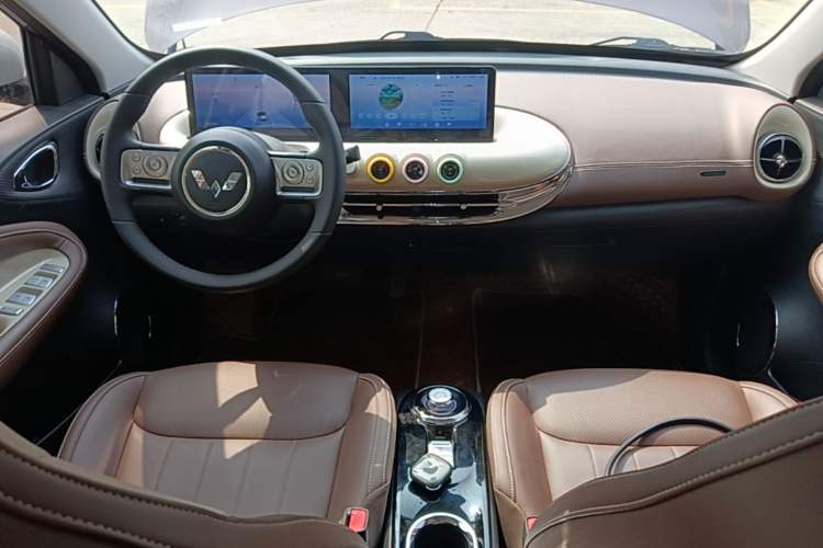 Used Wuling Bingo 2023 333 km Lingxi Connected Version Center Console
