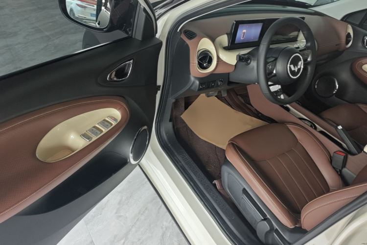 Used Wuling Bingo 2023 203km Comfort Edition Driver Seat