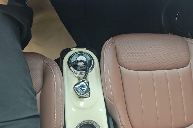 Used Wuling Bingo 2023 410 km Lingxi Deluxe Edition Gear Lever
