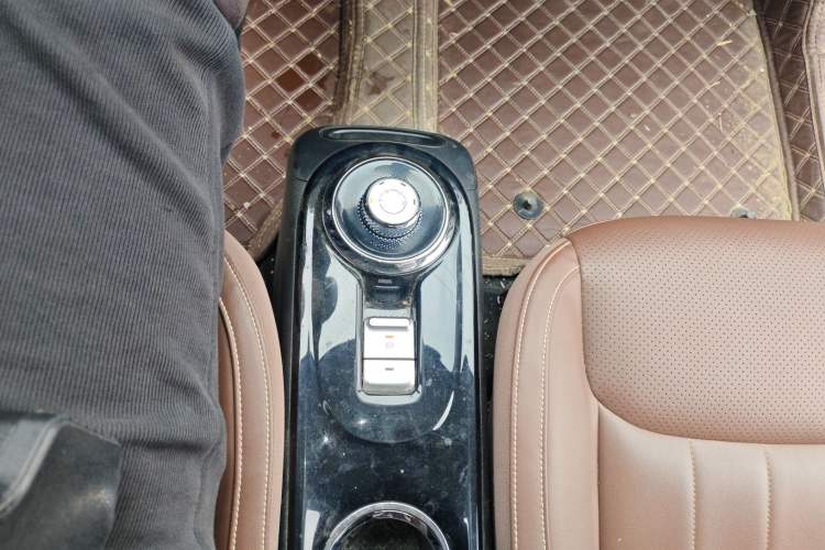 Used Wuling Bingo 2023 333 km Enjoyment Version Gear Lever