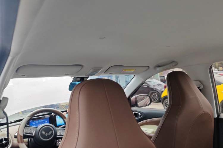 Used Wuling Bingo 2023 333 km Enjoyment Version Headliner