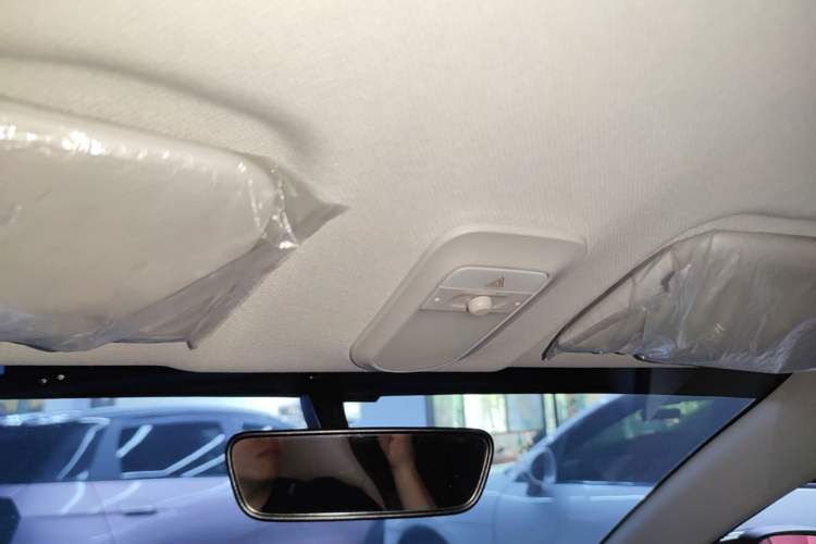 Used Wuling Bingo 2023 203km Light Edition Headliner