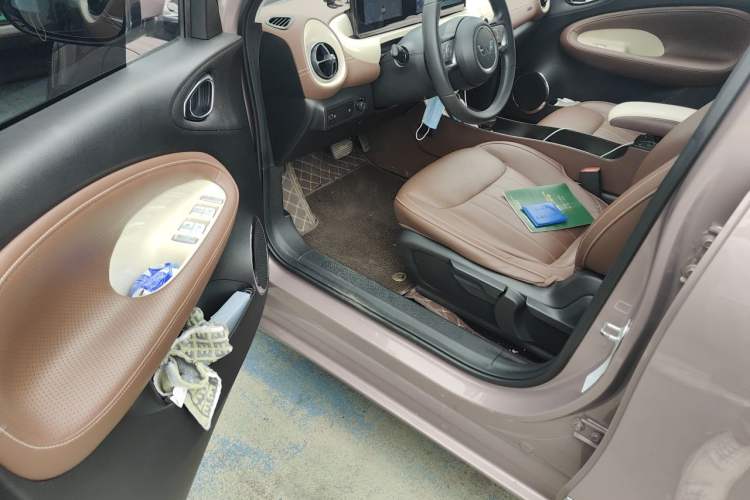 Used Wuling Bingo 2023 333 km Enjoyment Version Interior 3