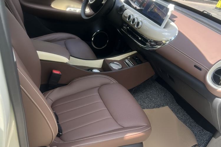 Used Wuling Bingo 2023 333 km Lingxi Connected+ Version Interior 6