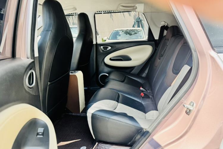 Used Wuling Bingo 2023 333 km Fast-Share Version Interior 7