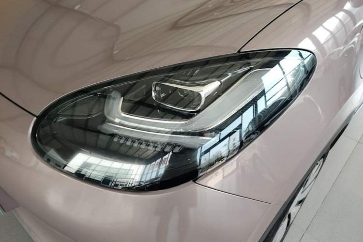 Used Wuling Bingo 2023 333 km Lingxi Connected Version Left Front Headlight