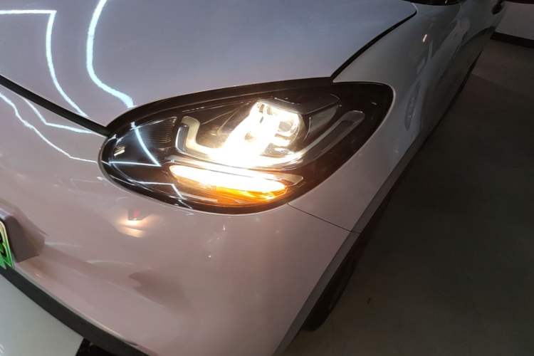 Used Wuling Bingo 2023 203km Light Edition Left Front Headlight