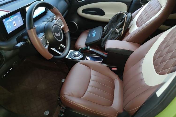 Used Wuling Bingo 2023 203km Light Edition Left Front Seat