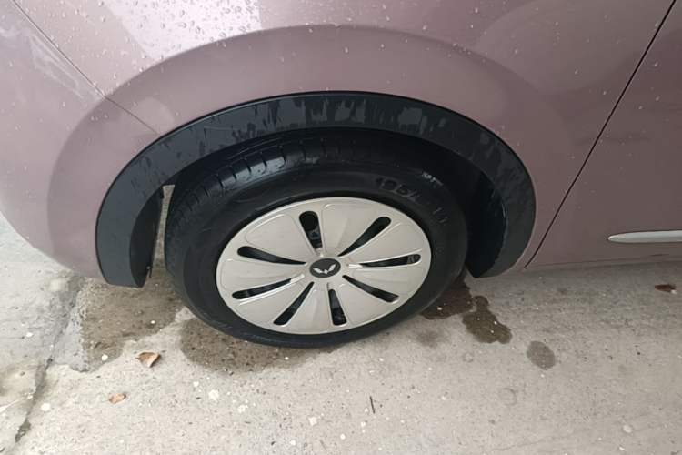 Used Wuling Bingo 2023 203km Light Edition Left Front Wheel Hub