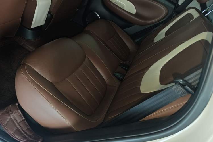Used Wuling Bingo 2023 203km Comfort Edition Left Rear Seat