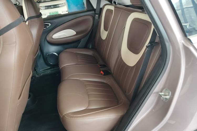 Used Wuling Bingo 2023 333 km Lingxi Connected Version Left Rear Seat