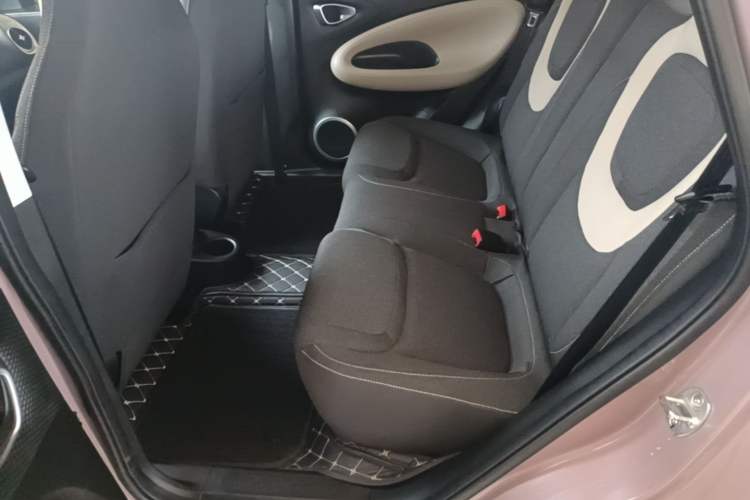 Used Wuling Bingo 2023 203km Light Edition Left Rear Seat