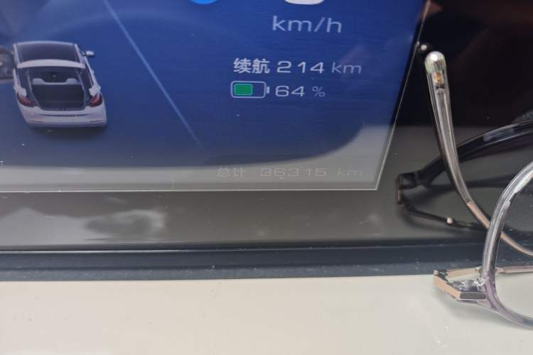 Used Wuling Bingo 2023 333 km Enjoyment Version Odometer Close Up