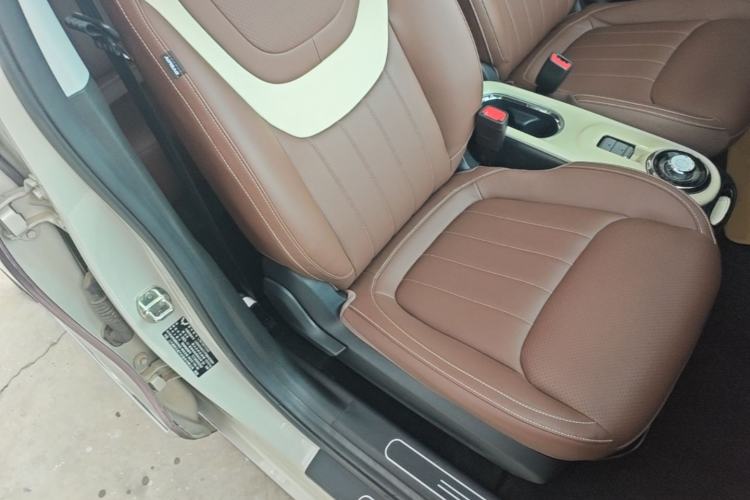 Used Wuling Bingo 2023 410 km Lingxi Deluxe Edition Right Front Seat