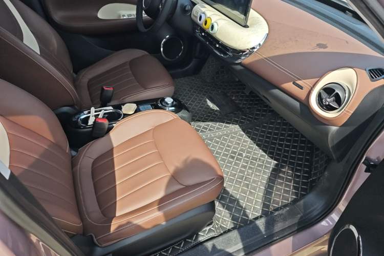 Used Wuling Bingo 2023 333 km Enjoyment Version Right Front Seat