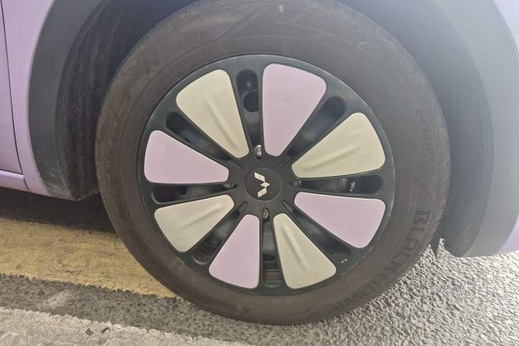 Used Wuling Bingo 2023 333 km Enjoyment Version Right Front Wheel Hub