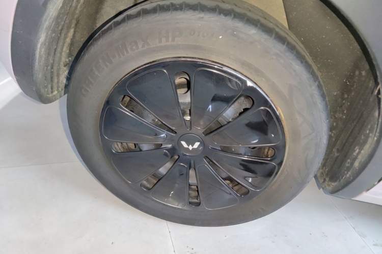 Used Wuling Bingo 2023 203km Light Edition Right Rear Wheel Hub
