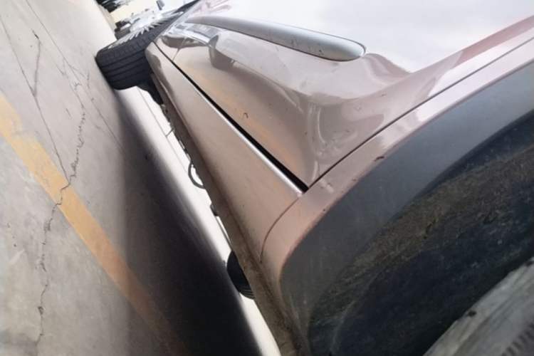 Used Wuling Bingo 2023 333 km Fast-Share Version Right Side Sill
