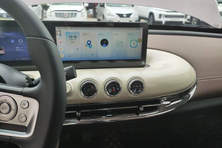 Used Wuling Bingo 2023 203km Comfort Edition Audio And AC Panel
