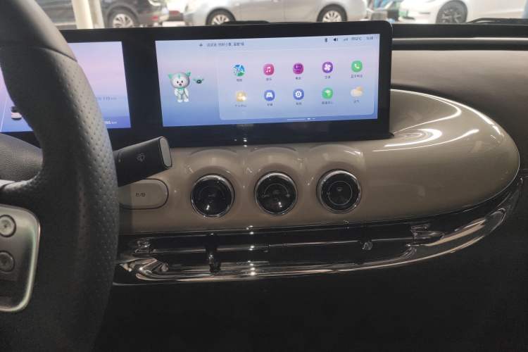Used Wuling Bingo 2023 333 km Lingxi Connected Version Audio And AC Panel