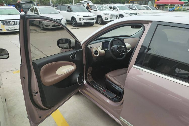 Used Wuling Bingo 2023 203km Comfort Edition Driver Seat