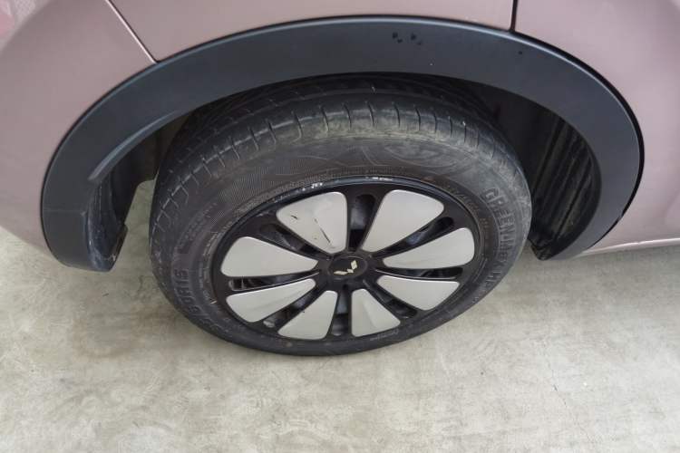 Used Wuling Bingo 2023 333 km Lingxi Connected Version Exterior 8