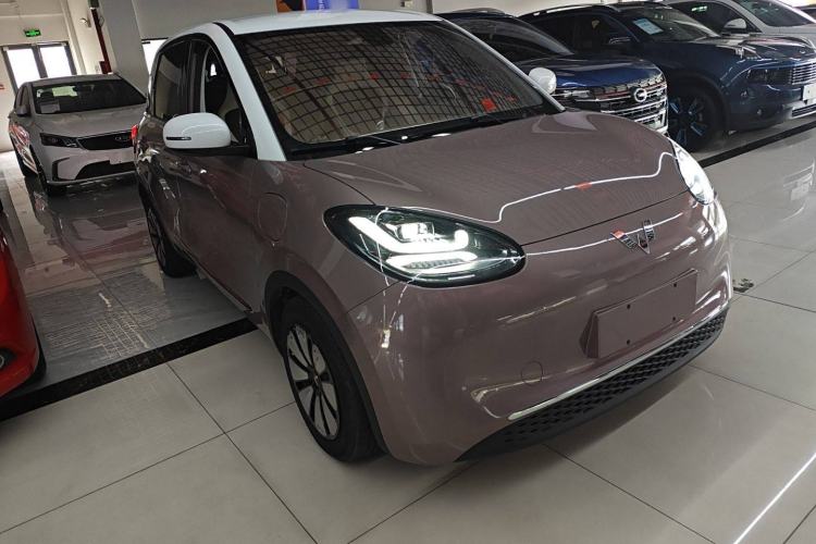 Used Wuling Bingo 2023 333 km Lingxi Connected Version Front Right 45 Deg