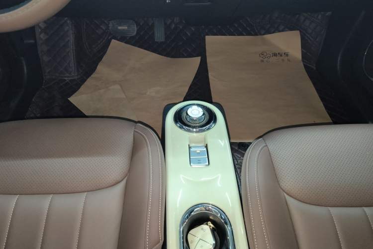 Used Wuling Bingo 2023 410 km Lingxi Deluxe Edition Gear Lever