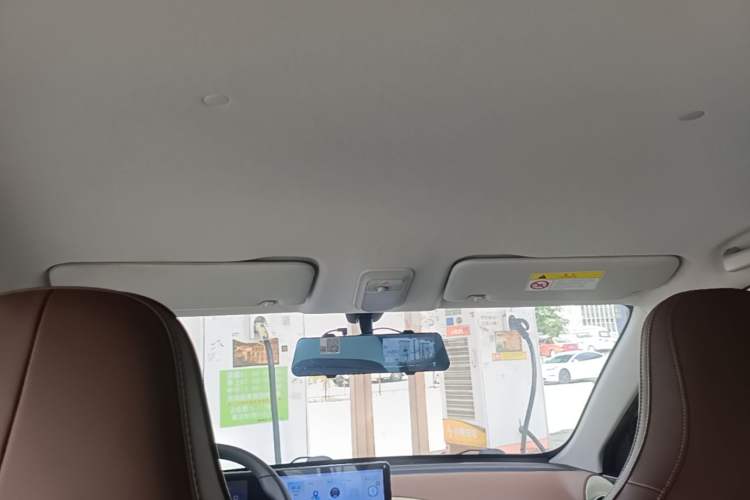 Used Wuling Bingo 2023 333 km Enjoyment Version Headliner