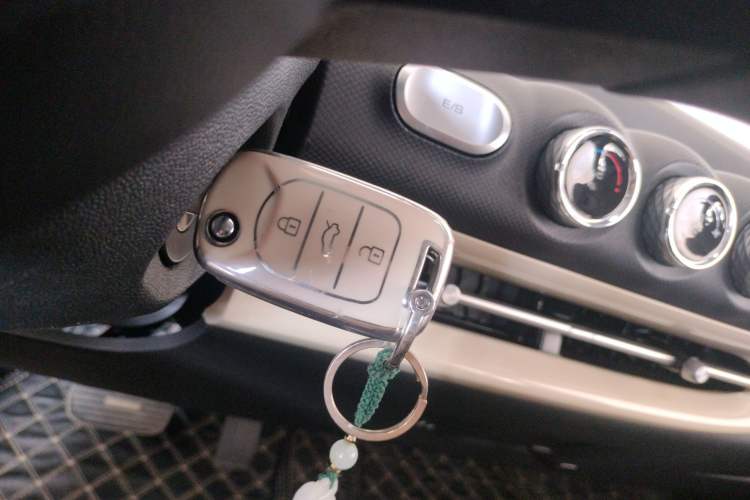Used Wuling Bingo 2023 203km Light Edition Interior 1