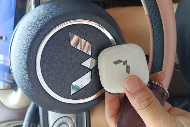 Used Wuling Bingo 2023 333 km Lingxi Connected Version Interior 1