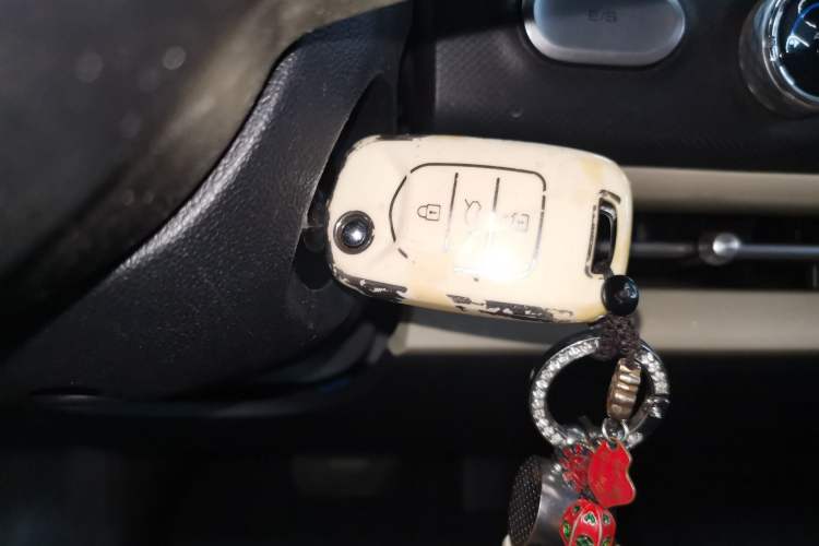 Used Wuling Bingo 2023 203km Light Edition Interior 1