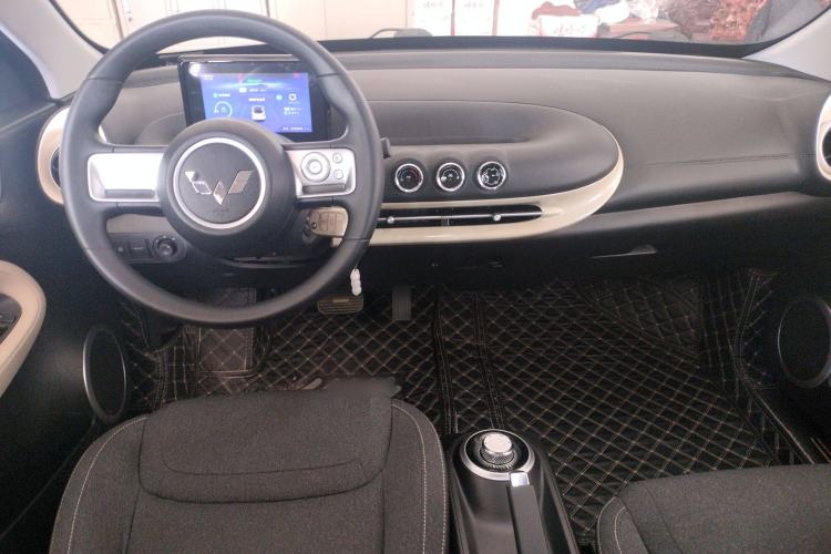 Used Wuling Bingo 2023 203km Light Edition Interior 2