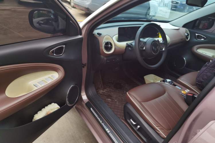 Used Wuling Bingo 2023 333 km Lingxi Connected Version Interior 3