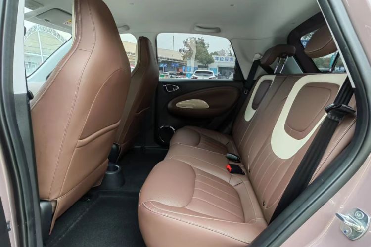 Used Wuling Bingo 2023 333 km Enjoyment Version Interior 3