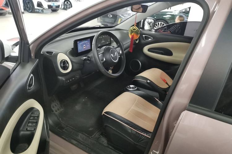 Used Wuling Bingo 2023 203km Light Edition Interior 3