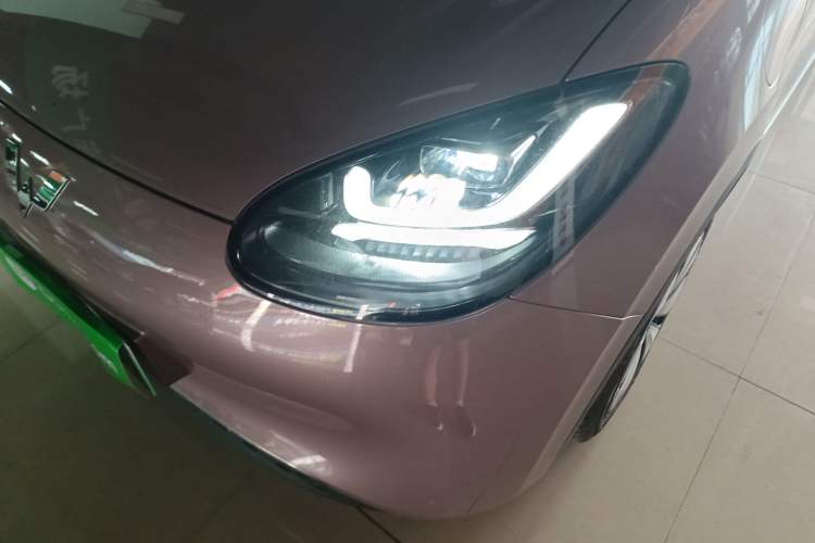 Used Wuling Bingo 2023 333 km Lingxi Connected Version Left Front Headlight