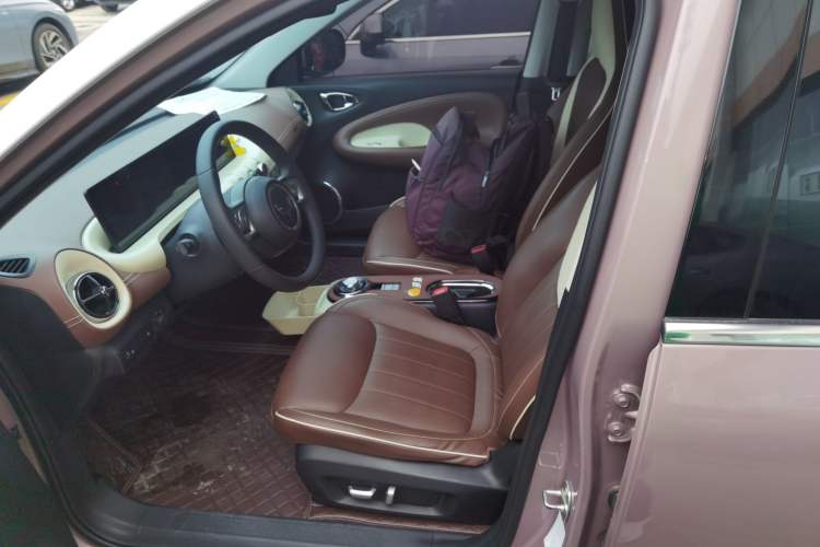 Used Wuling Bingo 2023 333 km Lingxi Connected Version Left Front Seat
