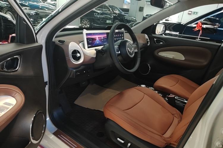 Used Wuling Bingo 2023 333 km Lingxi Connected+ Version Left Front Seat